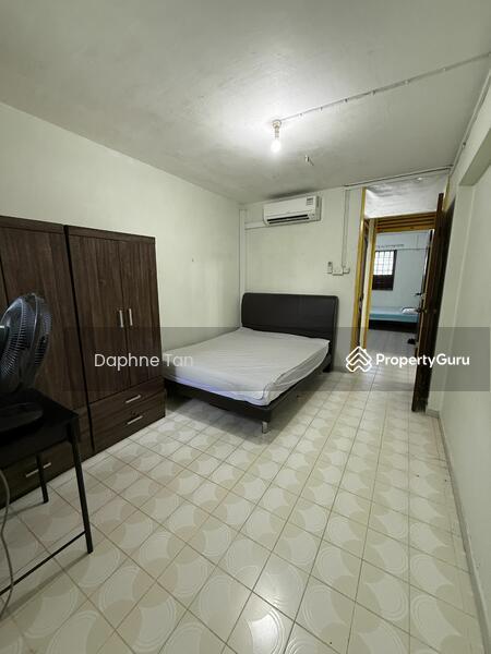 747 Yishun Street 72