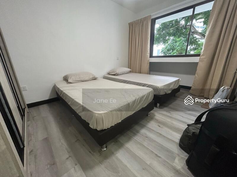 Prop-GPT: Condominium: D21  Pine Grove