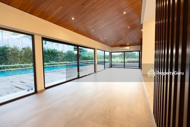 Prop-GPT: Bungalow - Good Class: D10  King albert park good class bungalow