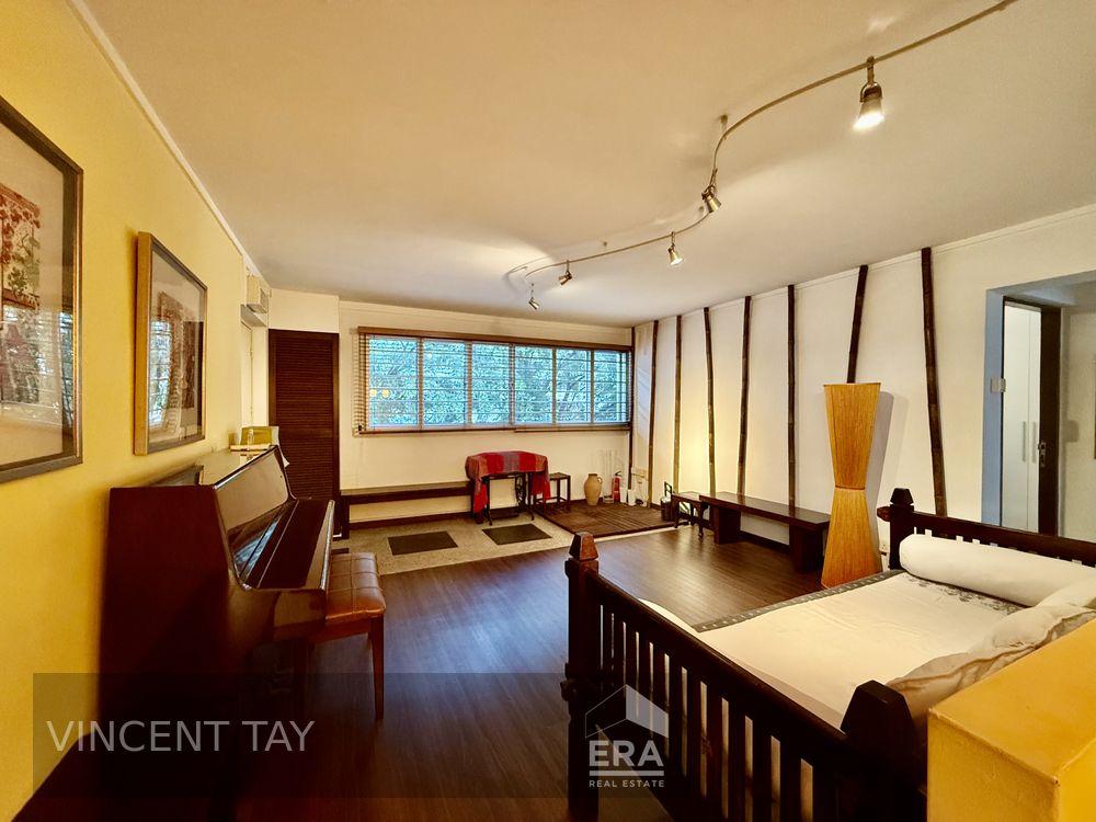 Prop-GPT: HDB - 2 room: D15 Marine Parade 61 Marine Drive