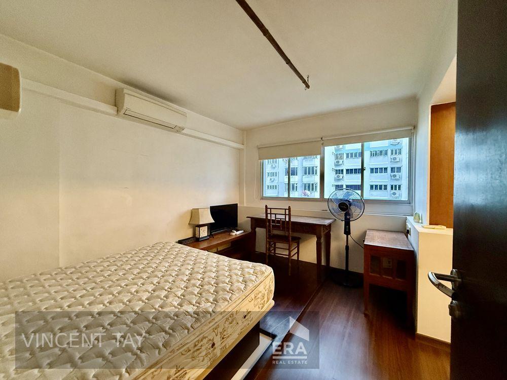 HDB - 2 room for Rent: Marine Drive, Marine Parade, D15, 440061
