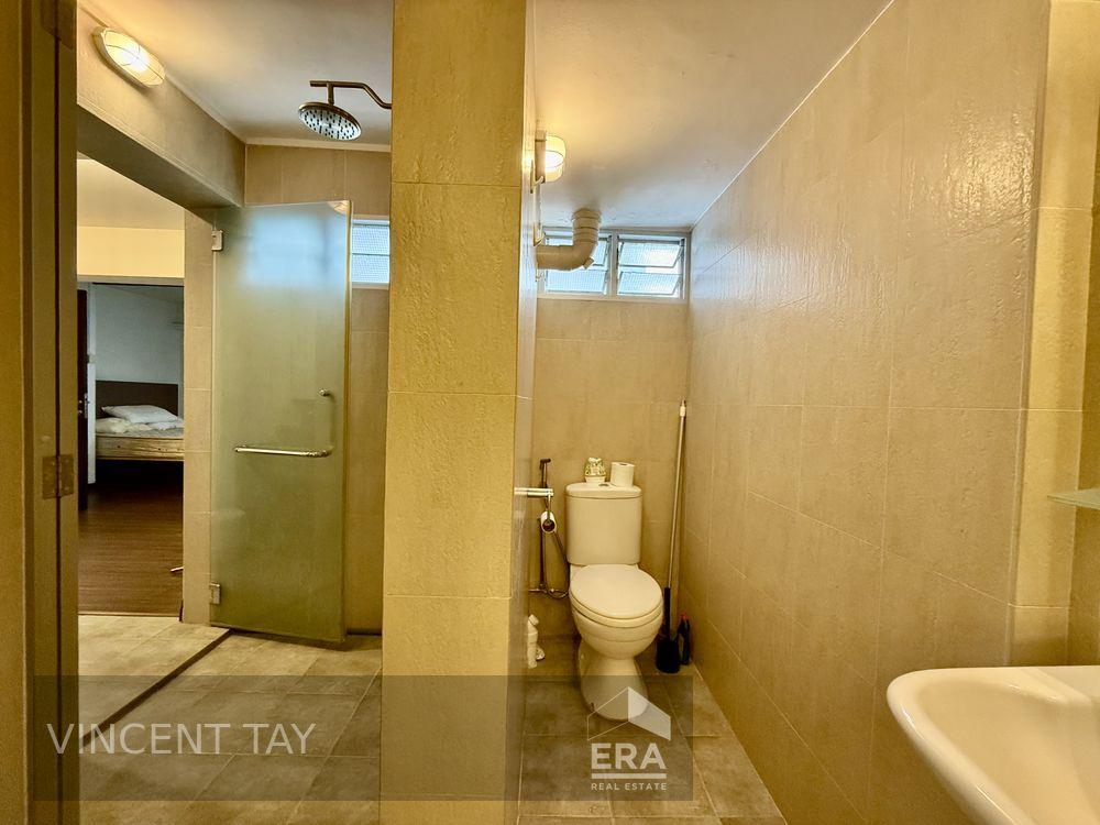 HDB - 2 room for Rent: Marine Drive, Marine Parade, D15, 440061