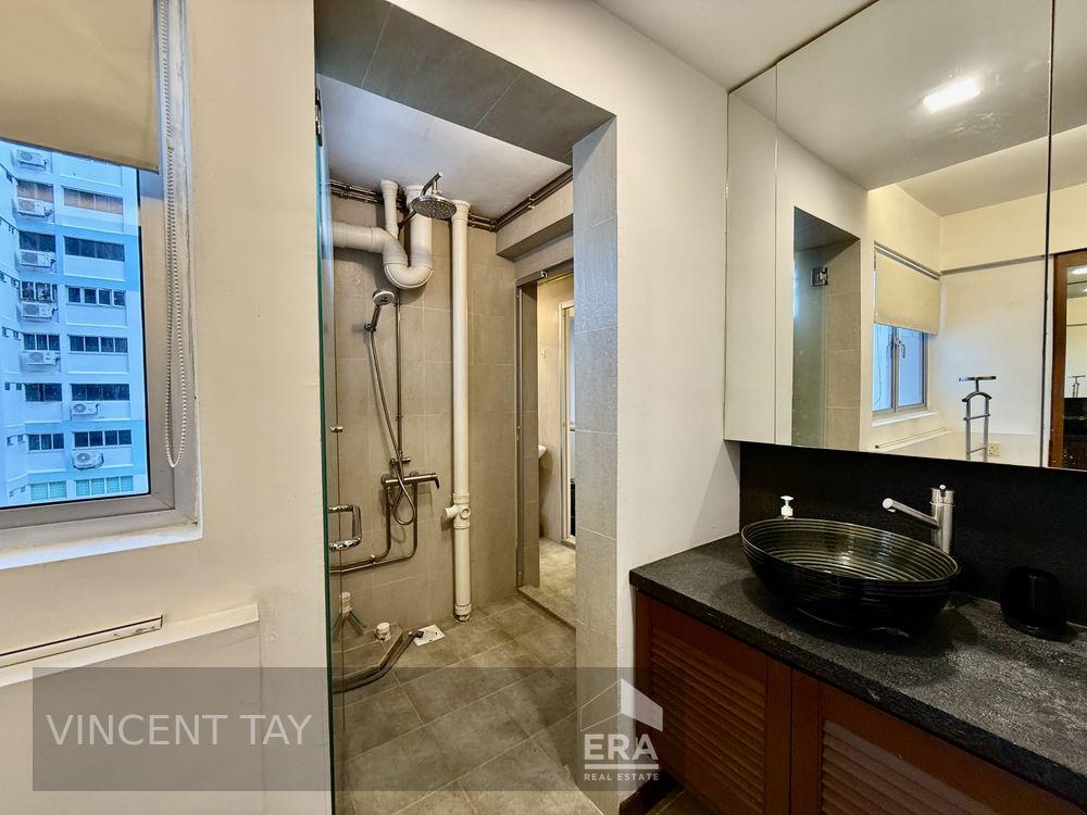 HDB - 2 room for Rent: Marine Drive, Marine Parade, D15, 440061