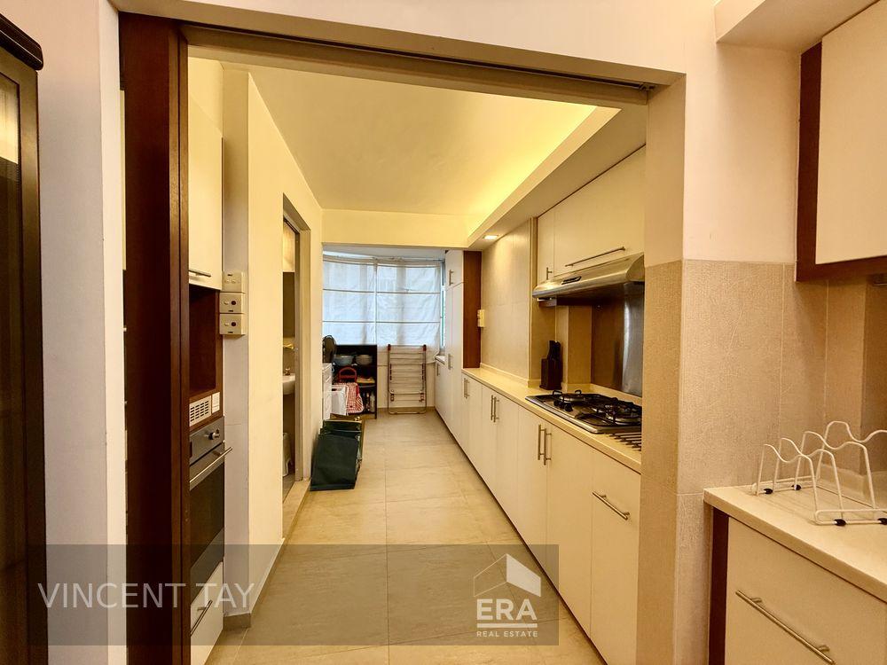 HDB - 2 room for Rent: Marine Drive, Marine Parade, D15, 440061