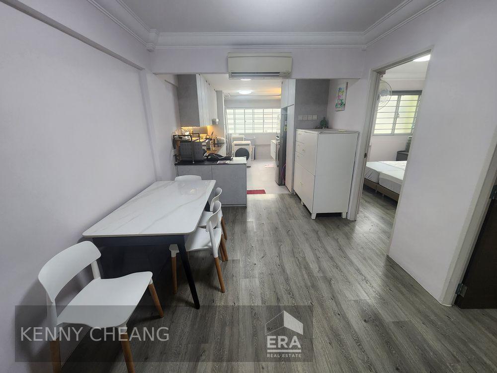 HDB - 2 room for Rent: Yishun Street 21, Yishun, D27, 760204