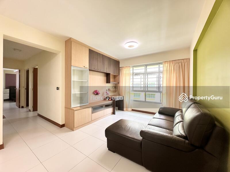 Prop-GPT: HDB Flat: D27 Yishun 428A Yishun Avenue 11