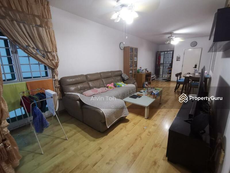 Prop-GPT: HDB Flat: D27  350C Canberra Road