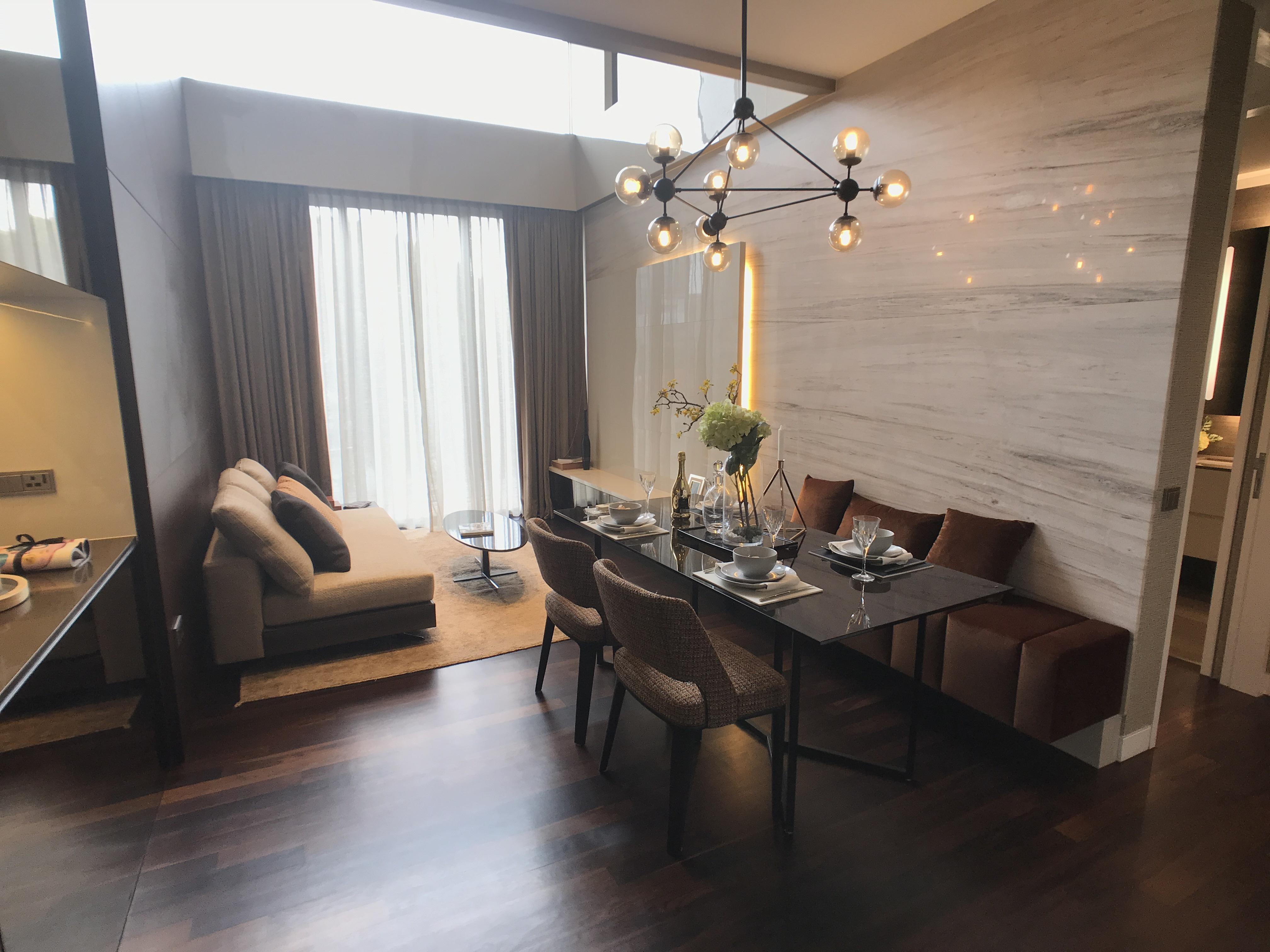 Prop-GPT: Condominium: D09  Lloyd SixtyFive