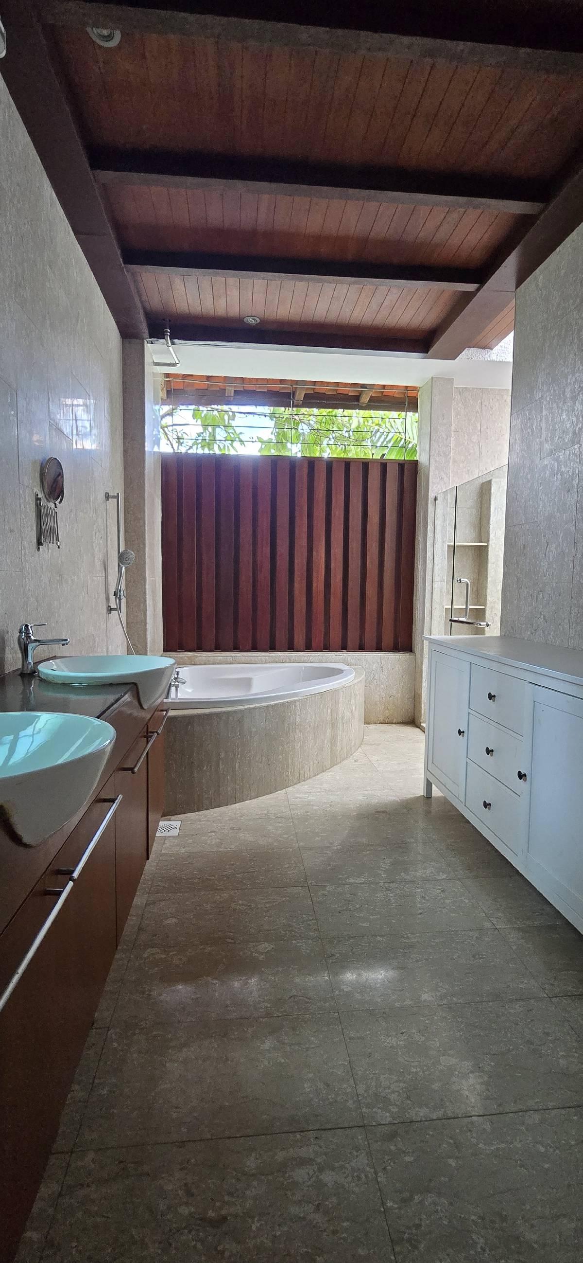 Super CHEAP bungalow to rent at  sunset place  Detached House For Rent, $20,000, 5 Bed 5 Bath 10,000 sqft $2.57 psf