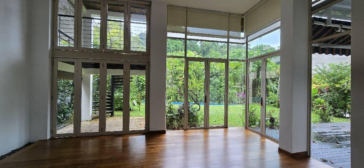 Super CHEAP bungalow to rent at  sunset place  Detached House For Rent, $20,000, 5 Bed 5 Bath 10,000 sqft $2.57 psf