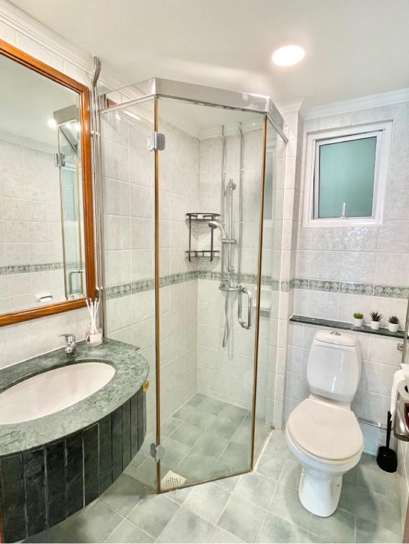 Emerald Garden Condominium Room Rental, $1,750, 1 Bed 1 Bath 200 sqft $8.75 psf