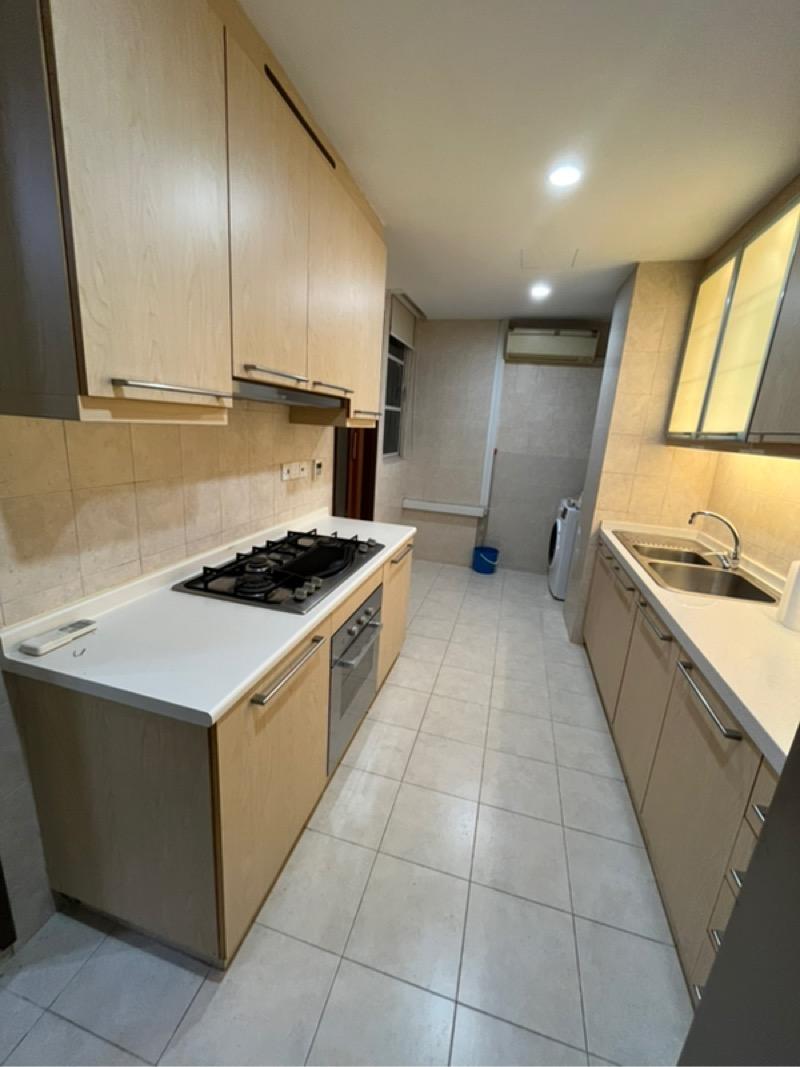 Condominium for Rent: Cairnhill, D09, 228153