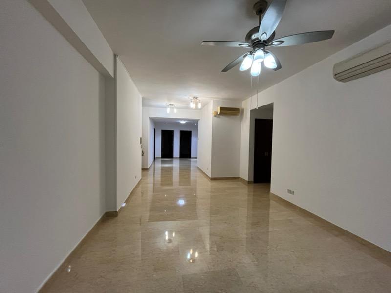 Condominium for Rent: Cairnhill, D09, 228153