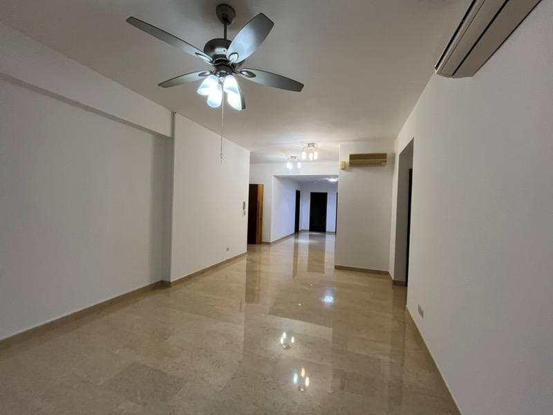 Condominium for Rent: Cairnhill, D09, 228153