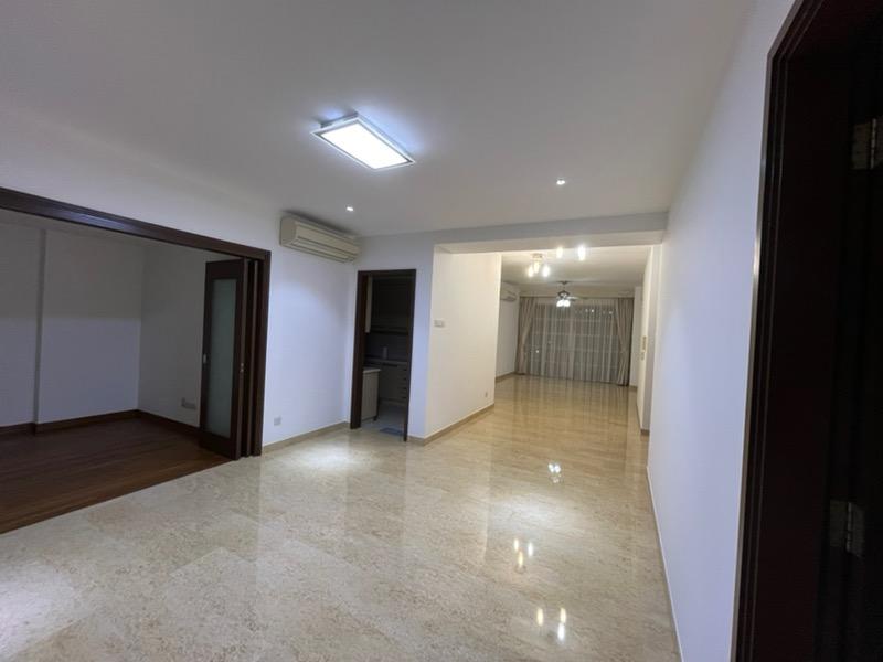 Condominium for Rent: Cairnhill, D09, 228153
