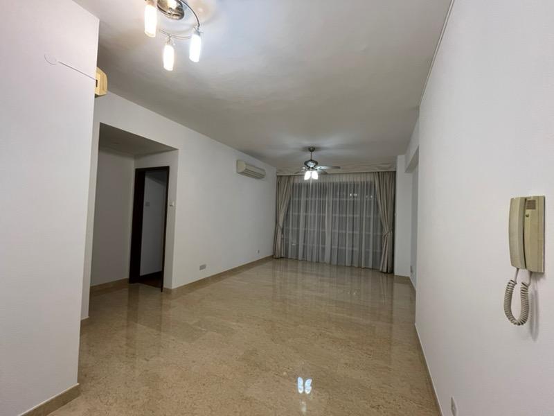 Condominium for Rent: Cairnhill, D09, 228153