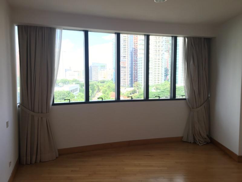 Prop-GPT: Condominium: D10 Grange Road Grange 70
