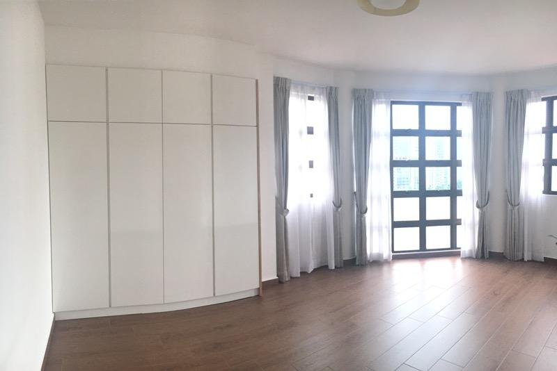 Parkway View Condominium For Rent, $6,300, 4 Bed 3 Bath 1,775 sqft $3.55 psf