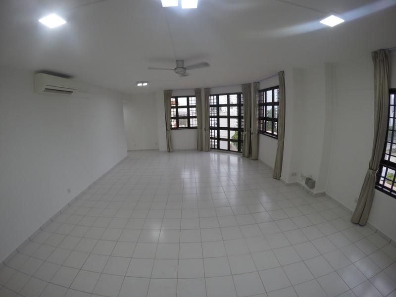 Parkway View Condominium For Rent, $6,300, 4 Bed 3 Bath 1,775 sqft $3.55 psf