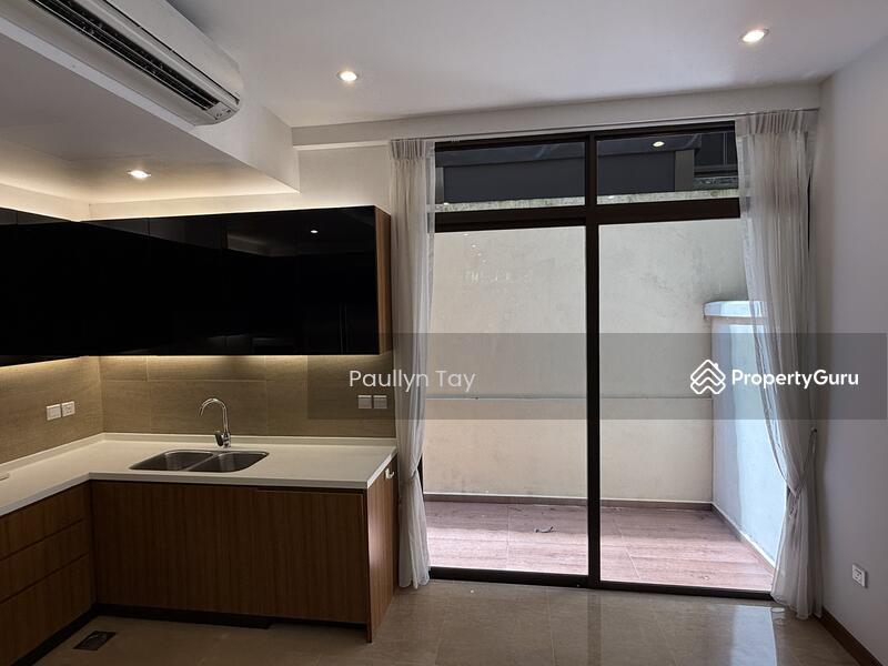 Condominium - Cluster House for Rent: Holland, D10, 275764
