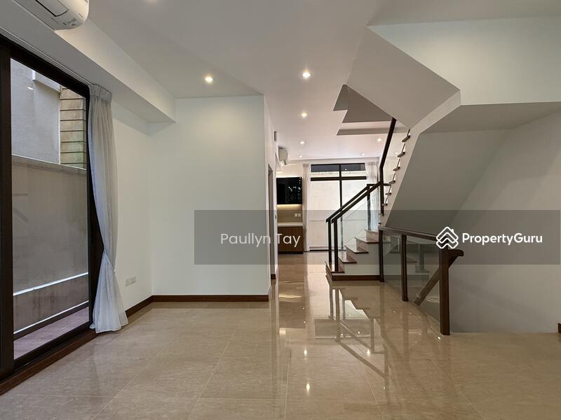 Condominium - Cluster House for Rent: Holland, D10, 275764
