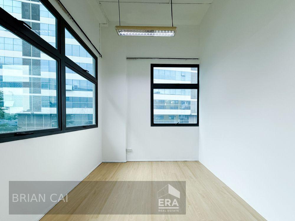 Industrial for Rent: Bukit Batok Crescent, Bukit Batok, D23, 658070