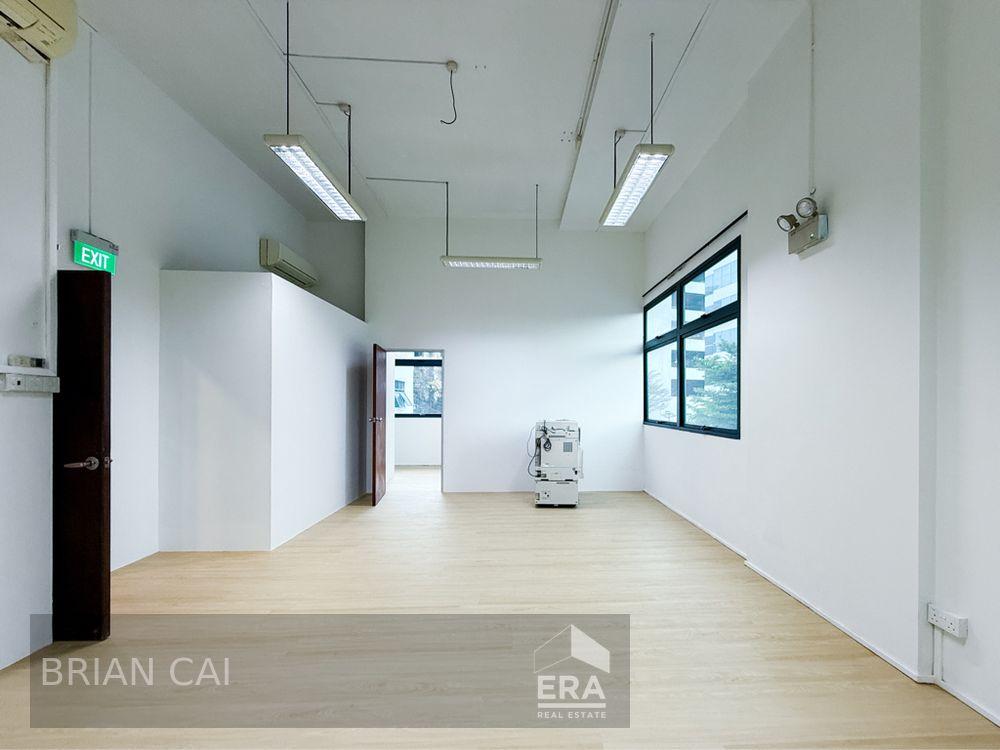 Industrial for Rent: Bukit Batok Crescent, Bukit Batok, D23, 658070