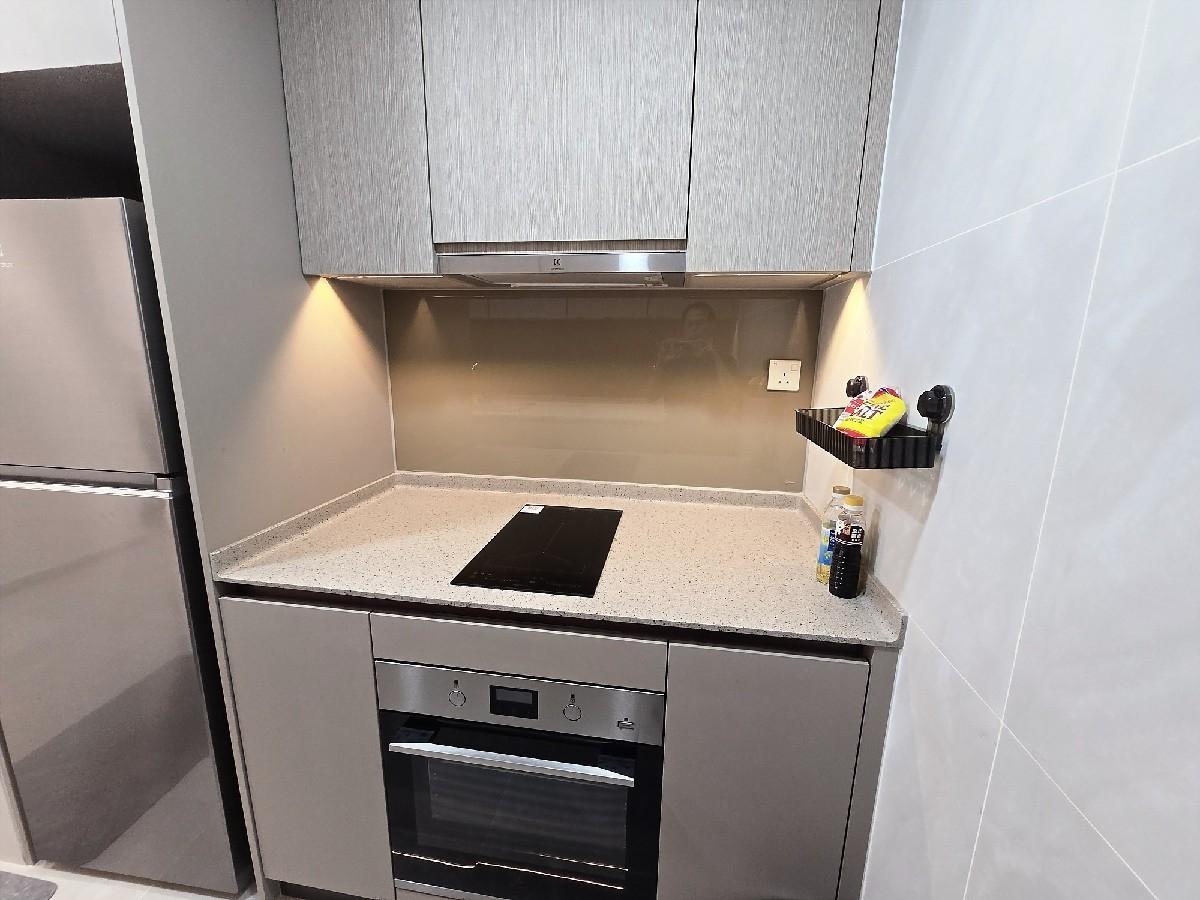 Penrose Condominium For Rent, $3,680, 2 Bed 2 Bath 797 sqft $4.62 psf