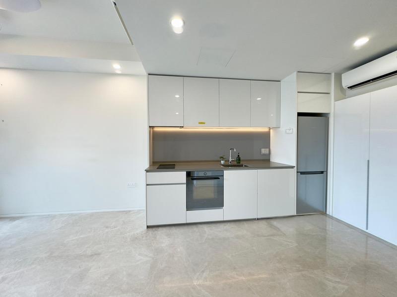AMBER PARK Condominium For Rent, $4,999, 2 Bed 2 Bath 700 sqft $7.14 psf