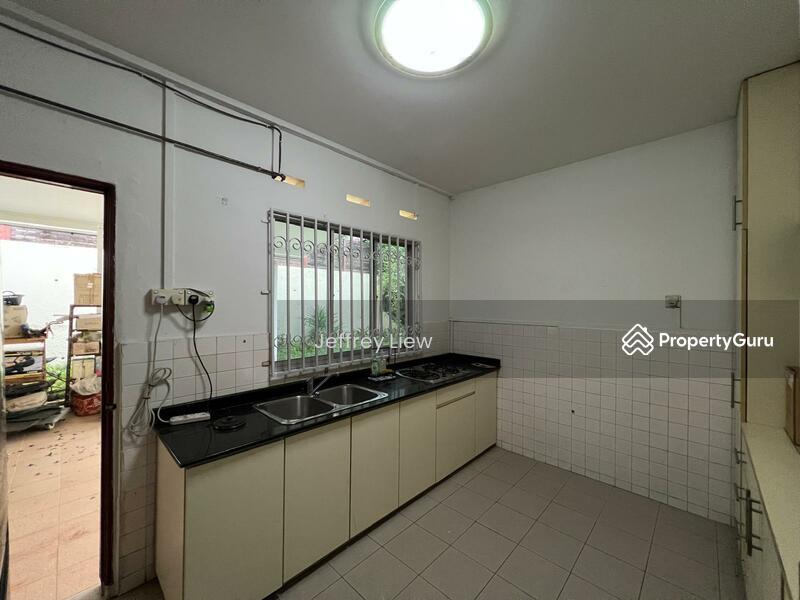 Semi-Detached for Rent: D21, 599277