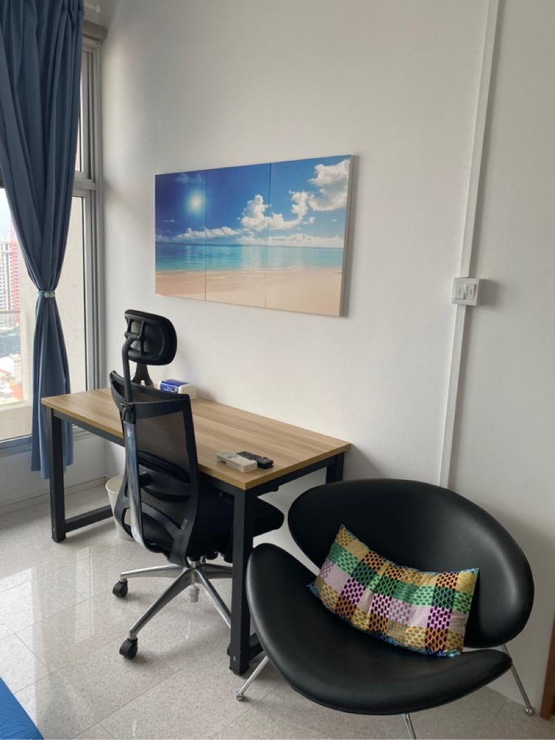 Kerrisdale Condominium Room Rental, $1,999, 1 Bed 1 Bath 250 sqft $8.00 psf