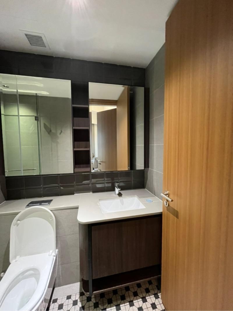 1953 Apartment Room Rental, $2,100, 1 Bed 1 Bath 200 sqft $10.50 psf