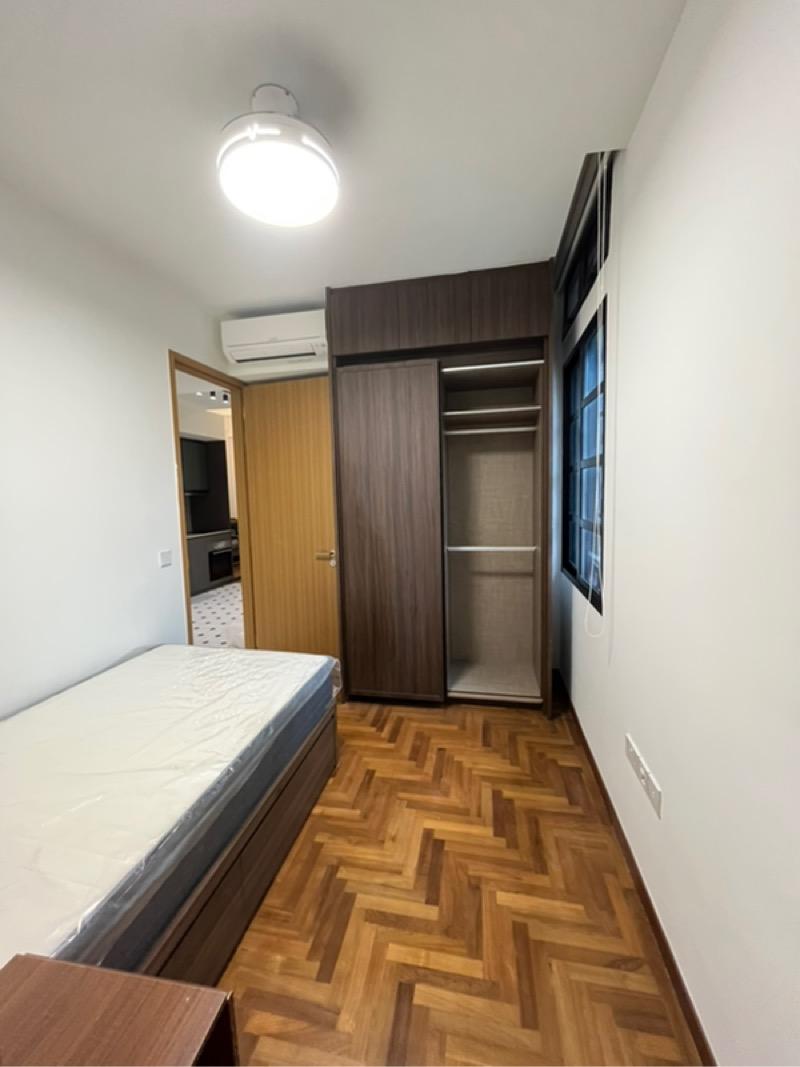 1953 Apartment Room Rental, $2,100, 1 Bed 1 Bath 200 sqft $10.50 psf