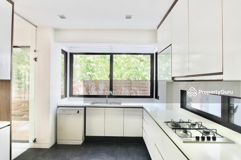 Modern Cluny Park GCB (6 bedroom ensuite bedrooms)