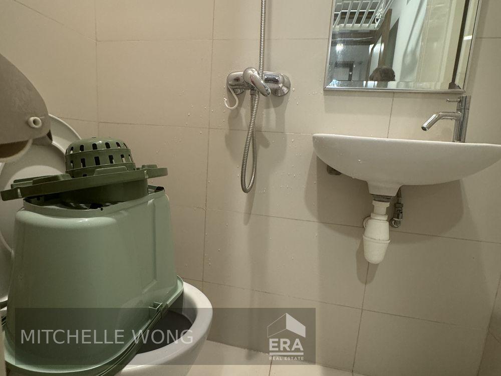Beautiful Greenery Patio Unit Ready to Rent at Gramercy Park, Must See