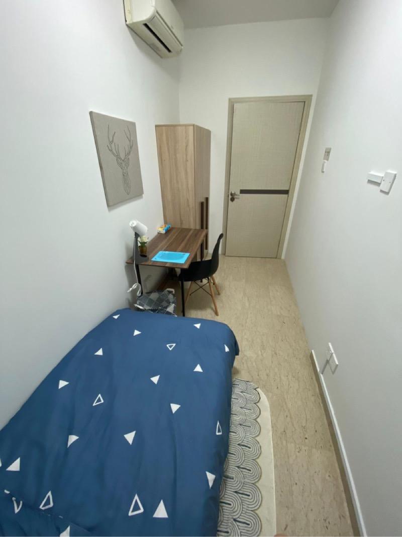 Carissa Park Condo Condominium Room Rental, $850, 1 Bed 1 Bath 120 sqft $7.08 psf