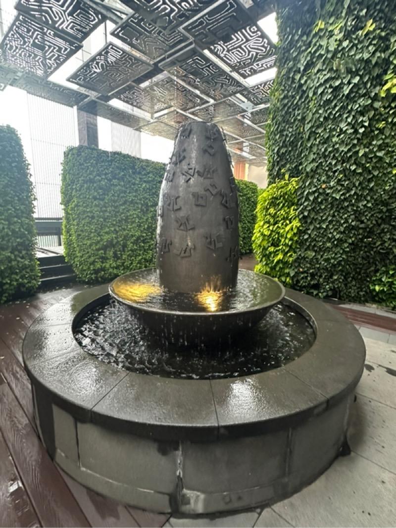OUE Twin Peaks Condominium For Rent, $4,600, 1 Bed 1 Bath 571 sqft $8.06 psf