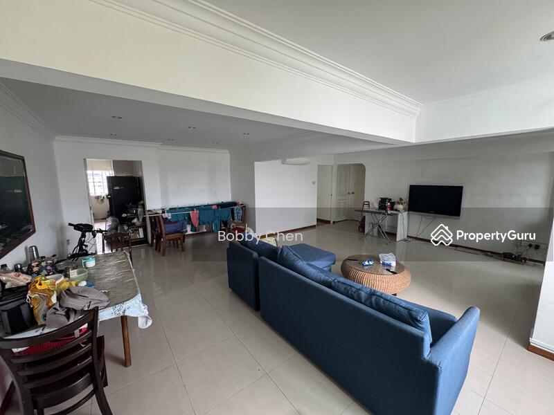 Prop-GPT: HDB Flat: D18 Tampines 106 Tampines Street 11