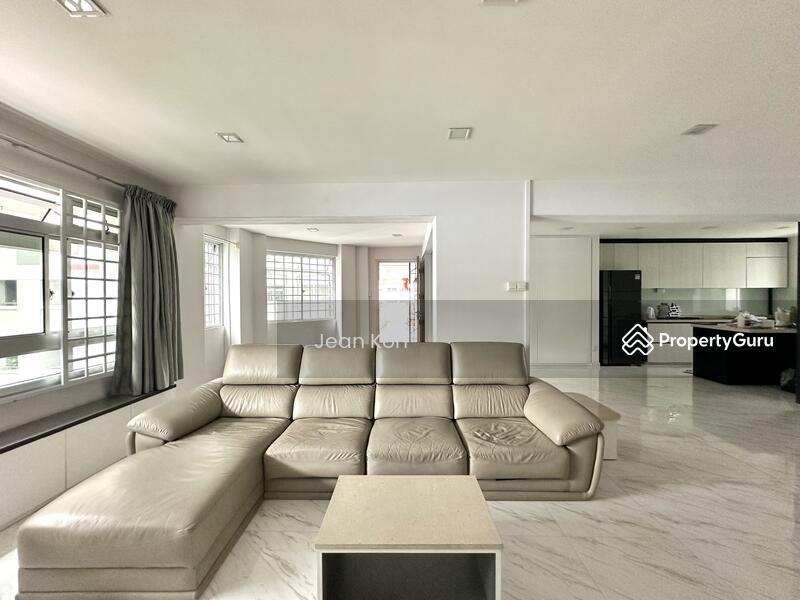 205 Pasir Ris Street 21