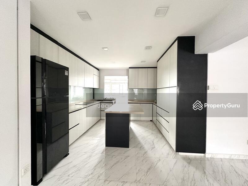 205 Pasir Ris Street 21