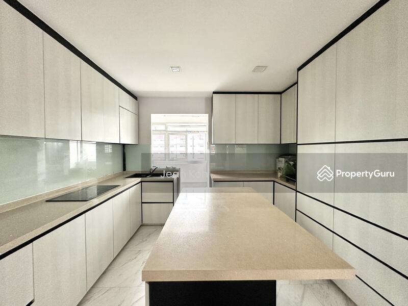 205 Pasir Ris Street 21