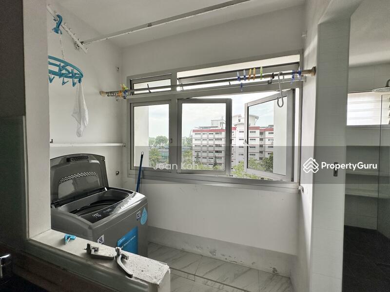 205 Pasir Ris Street 21