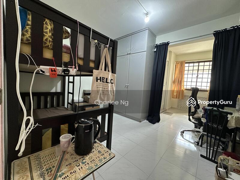 Prop-GPT: HDB Flat: D19 Serangoon 425 Serangoon Avenue 1