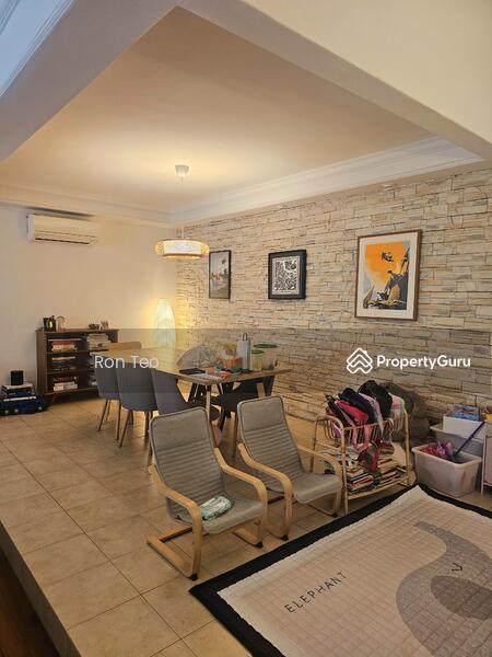 Prop-GPT: Condominium: D11  Hillcrest Arcadia