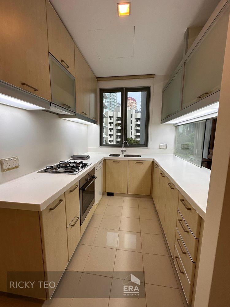 2 Rooms W Private Lift?a Minute to Mrt Station