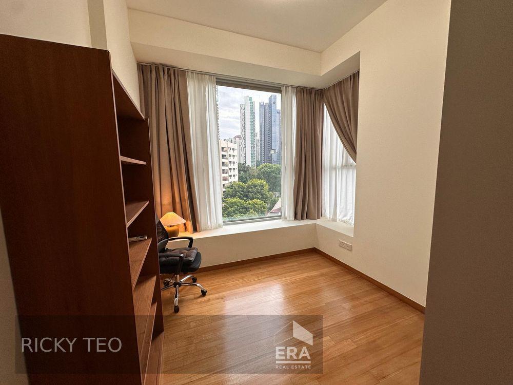 2 Rooms W Private Lift?a Minute to Mrt Station