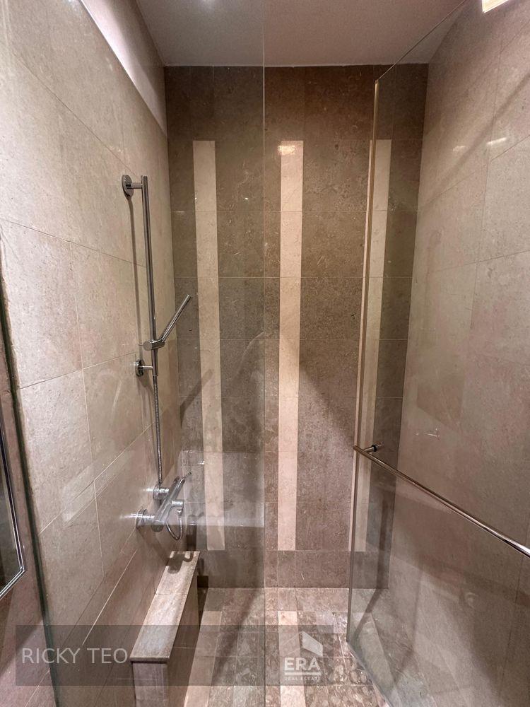 2 Rooms W Private Lift?a Minute to Mrt Station
