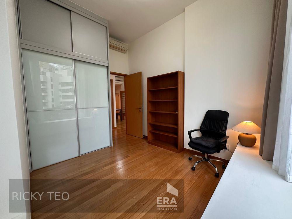 2 Rooms W Private Lift?a Minute to Mrt Station
