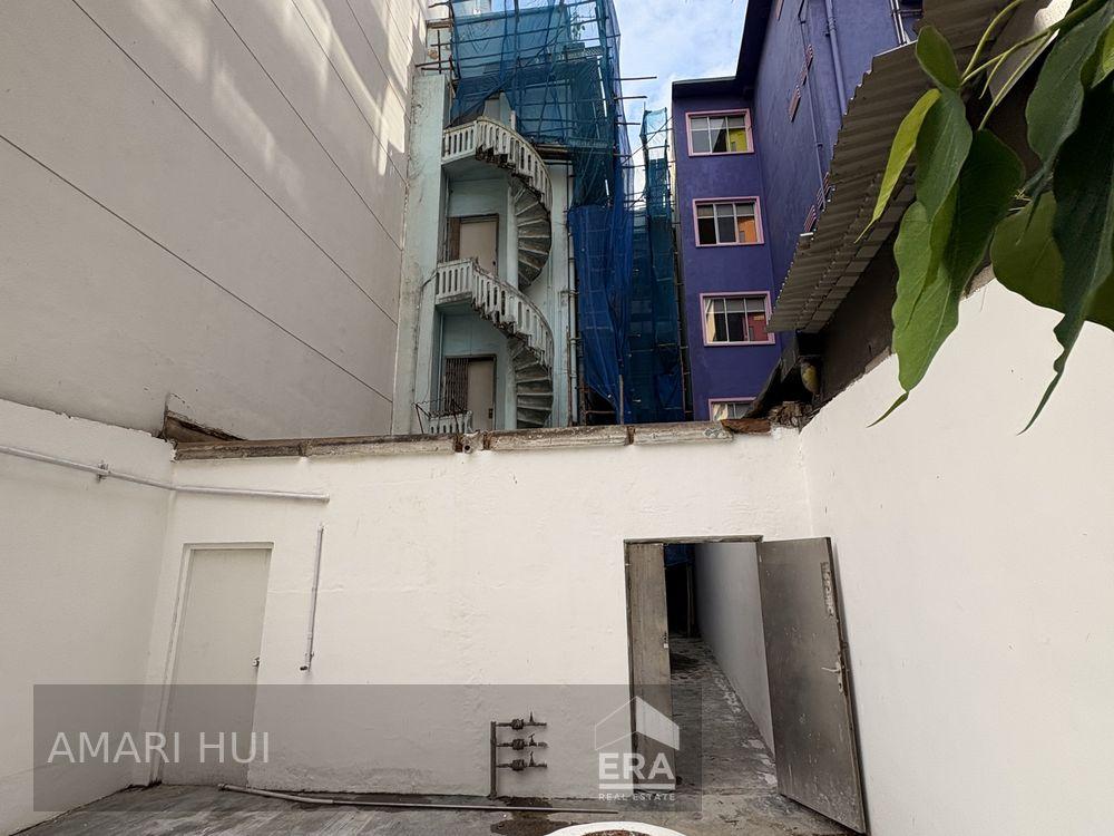 13 Mackenzie Road Restaurant for Rent