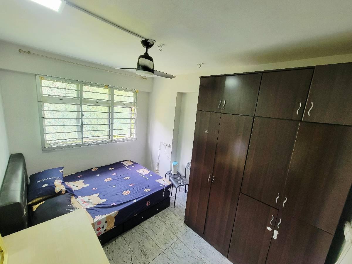 317B Yishun Greenwalk HDB Apartment Room Rental, $850, 1 Bed 1 Bath 108 sqft $7.87 psf
